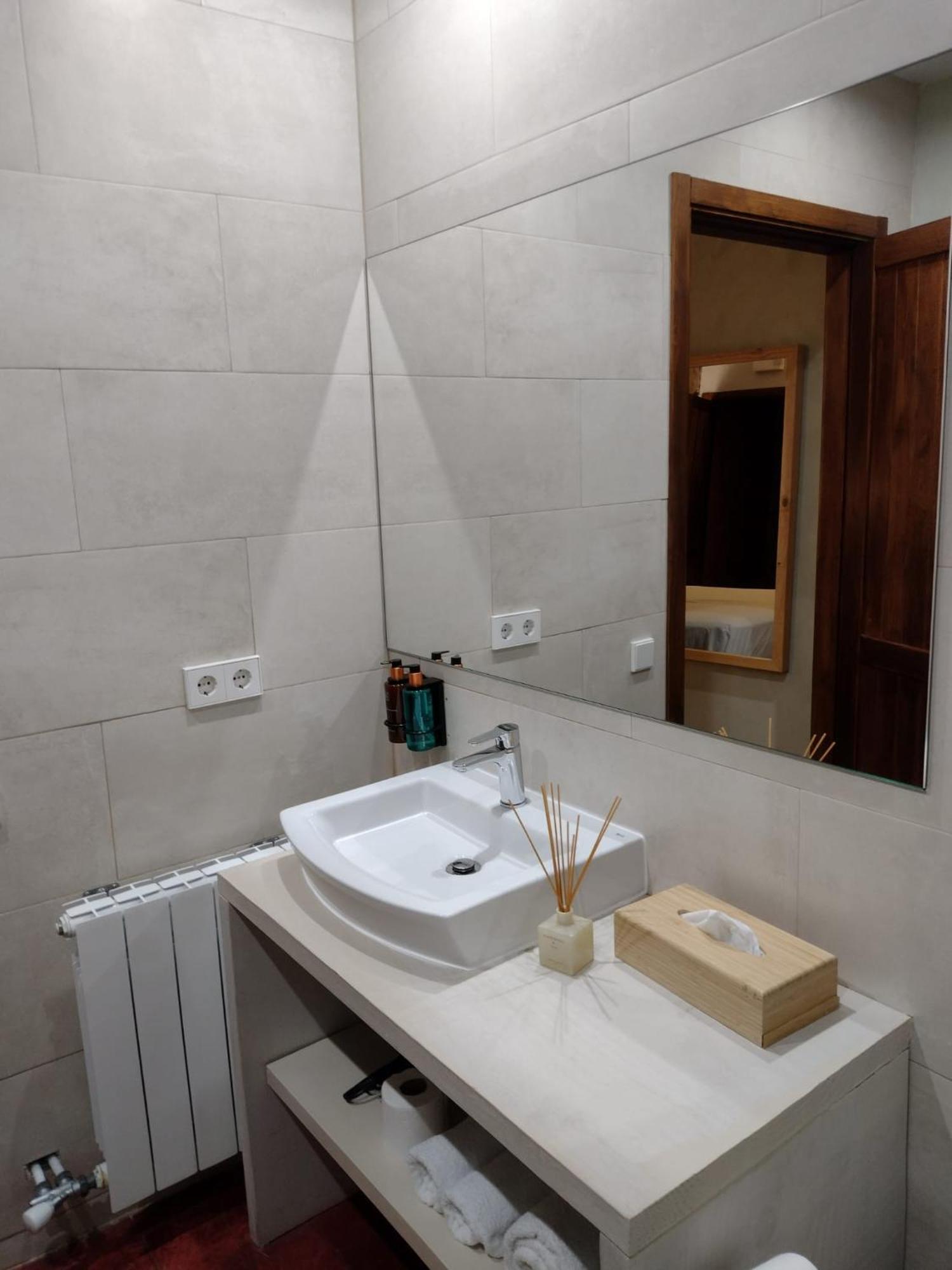 Hostal De Bianya La Vall de Bianya Dış mekan fotoğraf