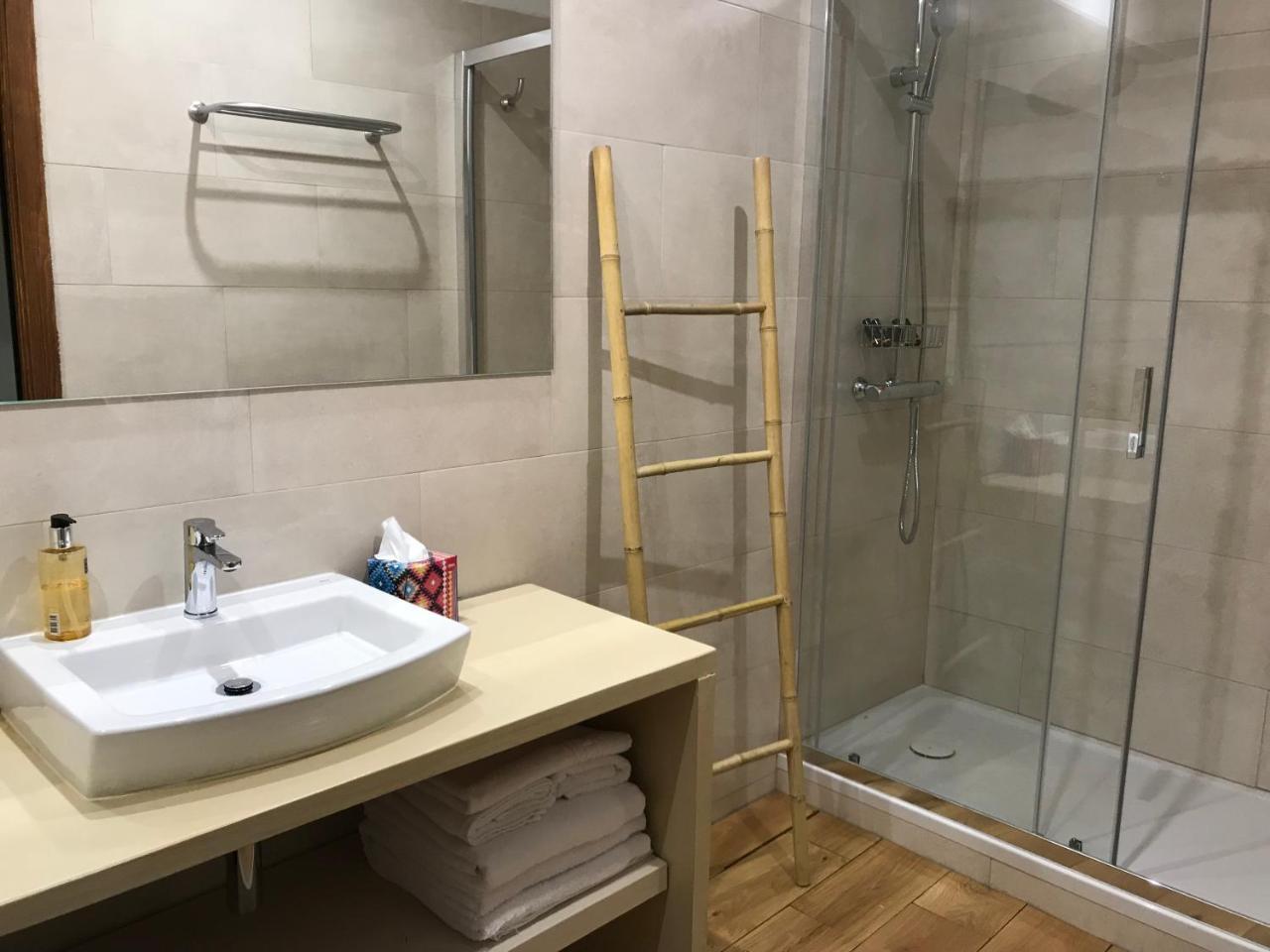 Hostal De Bianya La Vall de Bianya Dış mekan fotoğraf
